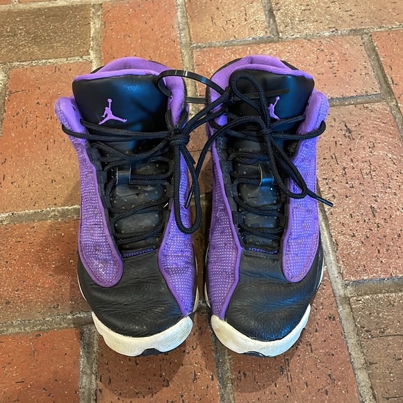 Jordan Kids Retro Venom Purple and Black Sneakers - Picture 4 of 6